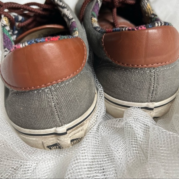 Canvas Authentic Vans - Picture 2 of 3